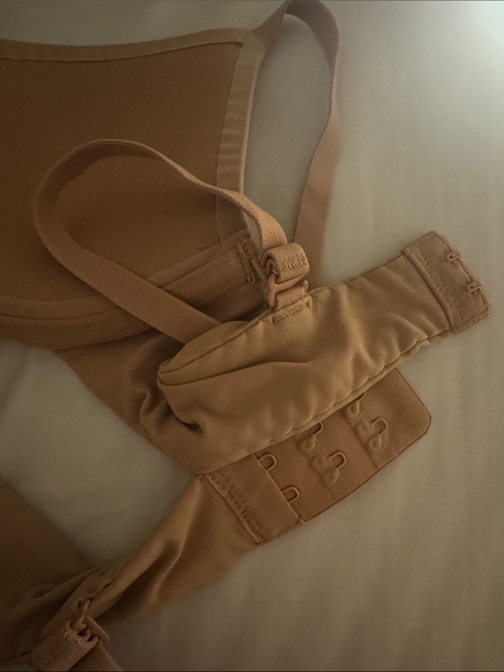 Skims Nude  Bra - Nude - Picture 3 of 3